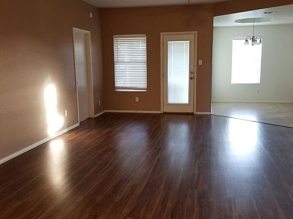 4th image of 23 McFaddan Ln