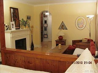 5th image of 3515 84th St APT 4C