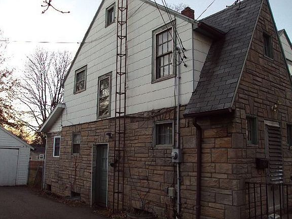 2nd image of 200 Bennet Ave