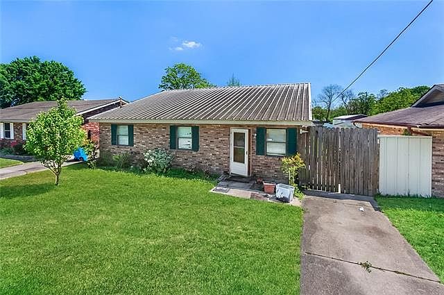1st image of 2117 Torres Dr