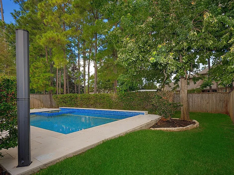 46 Caprice Bend Pl — Photo 31