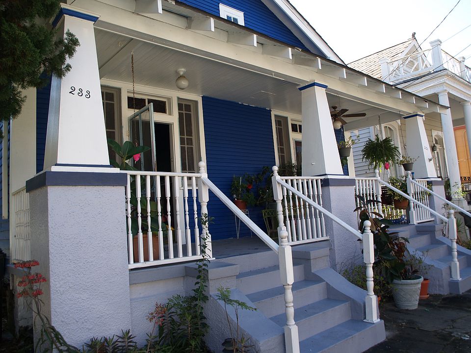 1st image of 233 Delaronde St