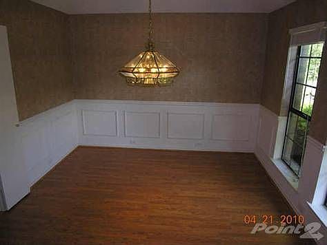 3rd image of 1505 Barclay Dr