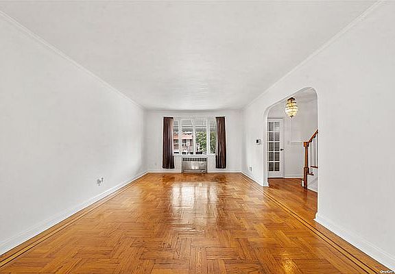 4th image of 3333 Pearsall Ave #2