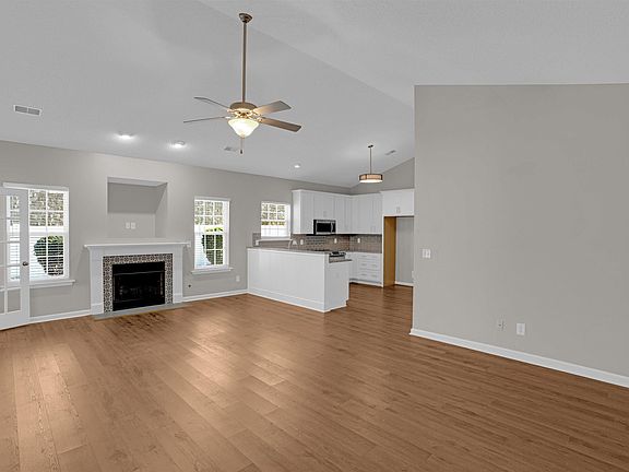 5th image of 124 Potano Dr