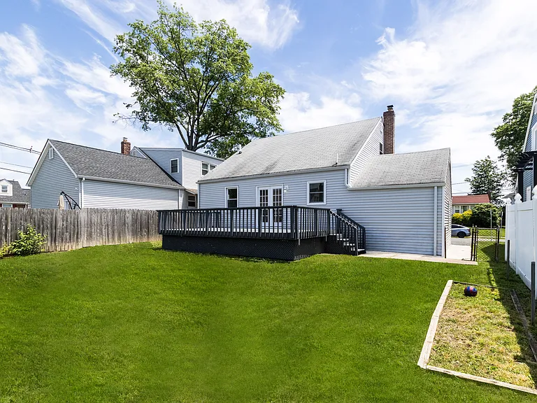 1170 Gruber Ave — Photo 16