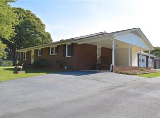 530 Tobaccoville Rd, Rural Hall, NC 27045