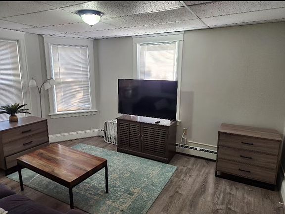 2nd image of 818 Charles St Floor 1
