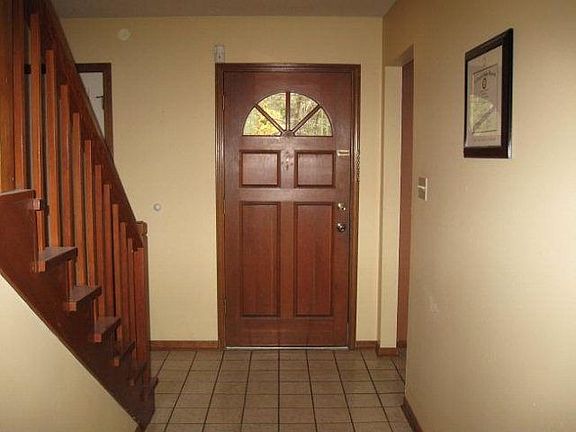2nd image of 496 Ridgewood Dr