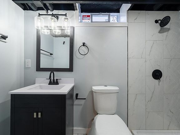 3rd image of 5657 North 40th STREET