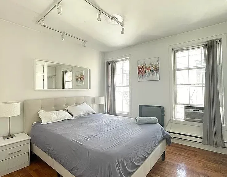 181 W 4th St #2 — Photo 7