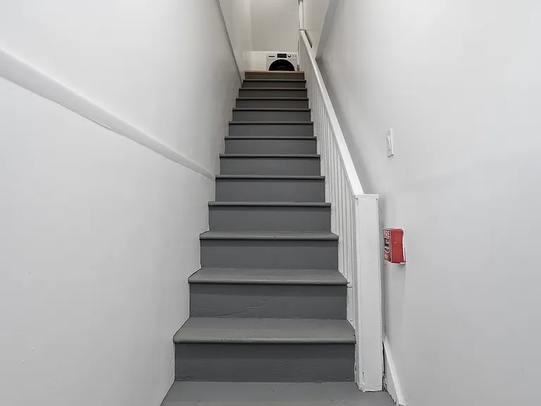 252 E Girard Ave #1 — Photo 16