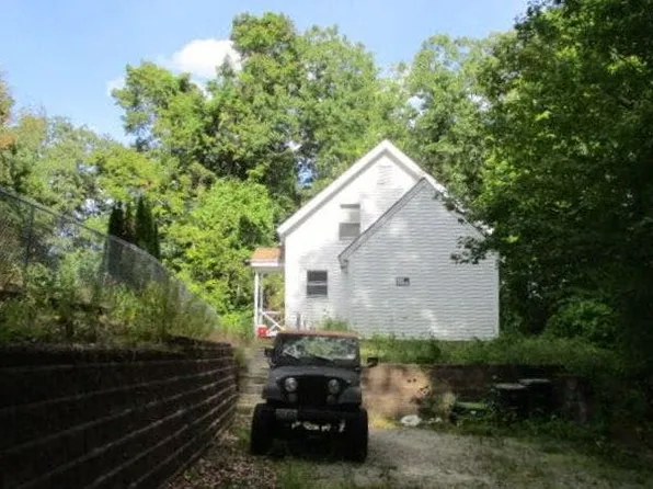 39 Summit St, Franklin, NH 03235