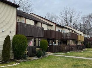 290 Timber Ridge Dr, Staten Island, NY 10306