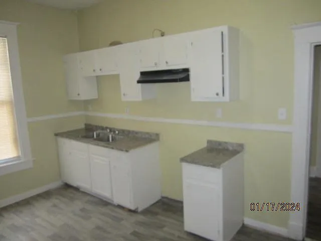 878 Stafford Ave — Photo 4