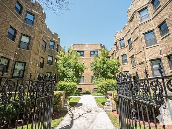 2nd image of 622 W Stratford Pl #1721