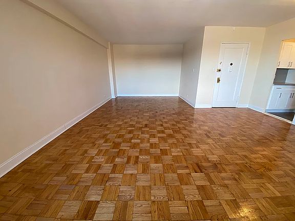 5th image of 110-45 Queens Blvd #712