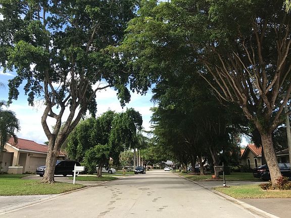5th image of 5485 NW 60th Dr