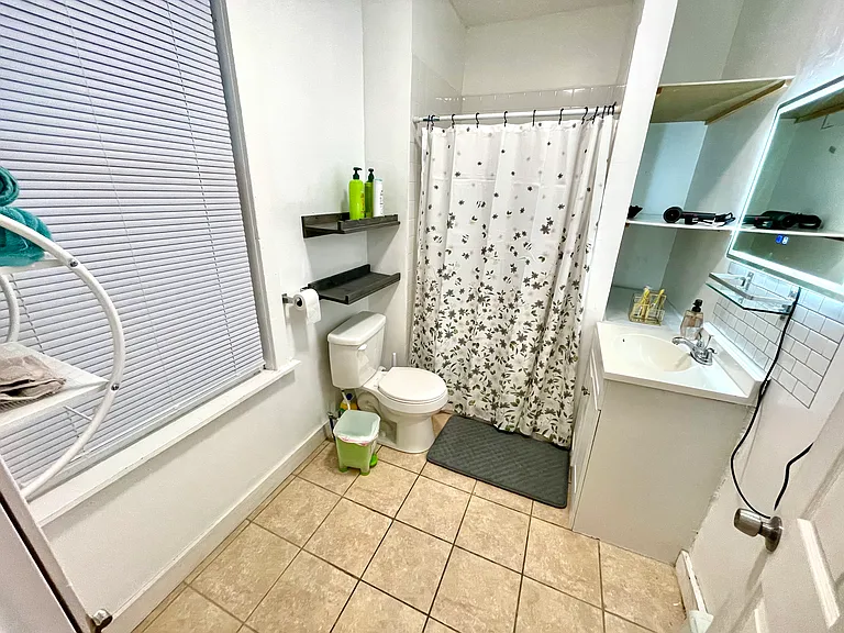 229 Wood St #2 — Photo 8