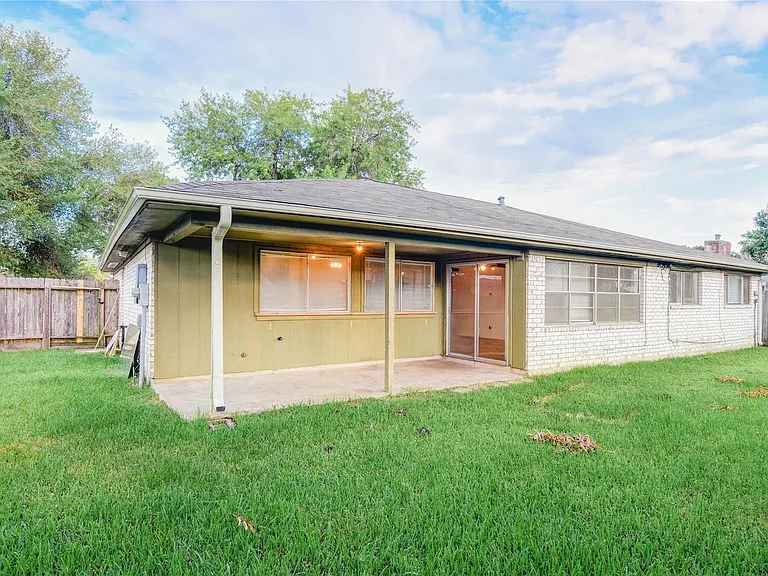 9510 Huntington Way Dr — Photo 35