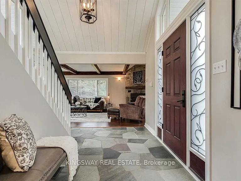 13169 Guelph Line — Photo 3