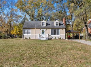 21475 Stahelin Rd, Southfield, MI 48075