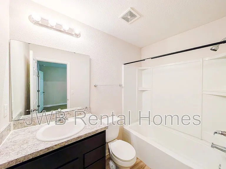 6869 Lake Mist Ln — Photo 9
