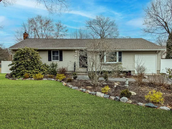 241 Alexander Avenue, Nesconset, NY 11767