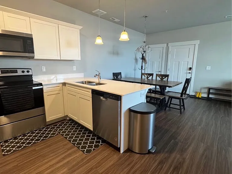 881 N Coulsen Dr #I204 — Photo 16