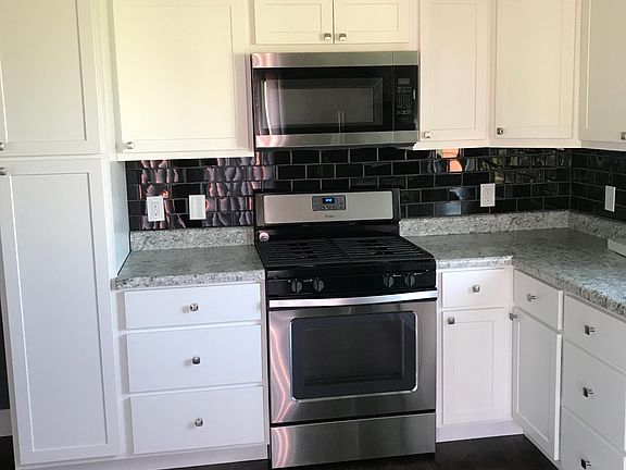 4th image of 4571 Stauffer Ave SE