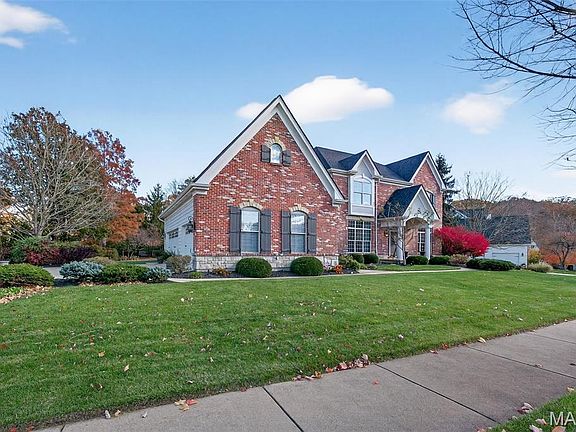 3rd image of 1423 Country Lake Estates Dr