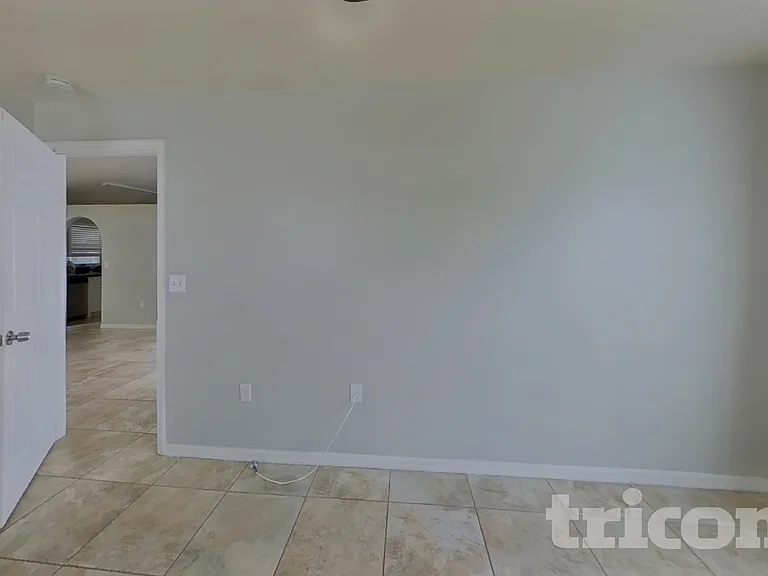 400 Cocoa Ct — Photo 8