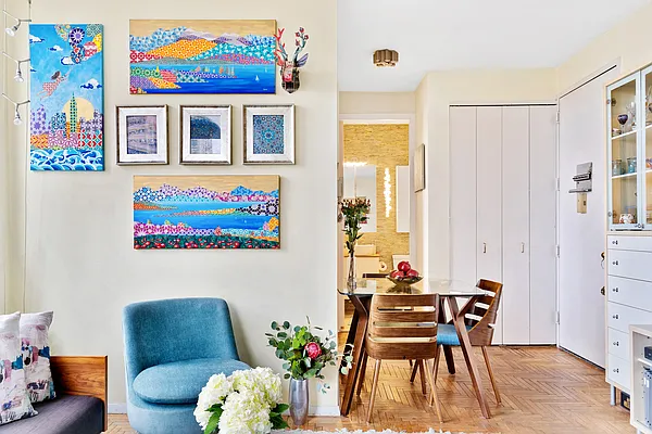 Sold by Compass | media 20