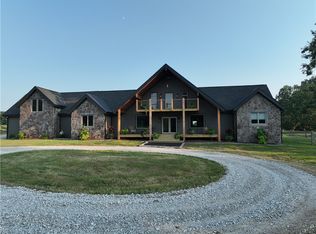 17085 Stage Coach Rd, Gravette, AR 72736