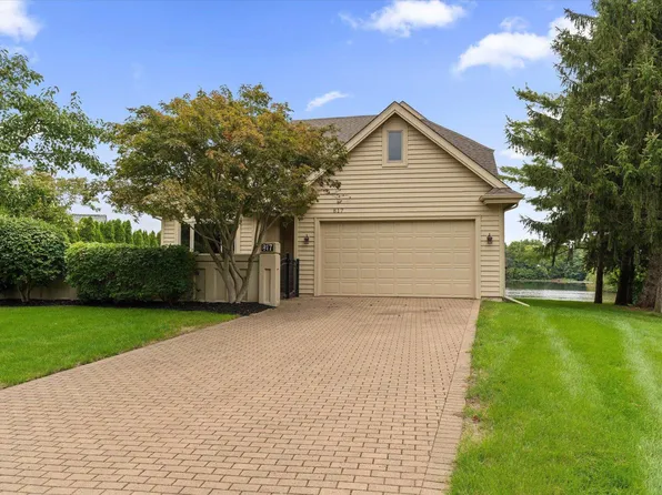 817 Bittersweet Cove Dr, Mishawaka, IN 46544