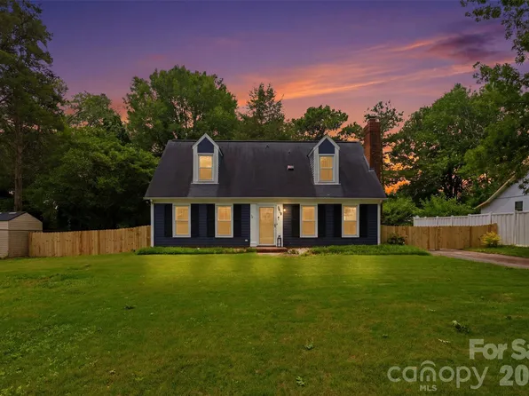 9418 Split Rail Ln, Charlotte, NC 28227