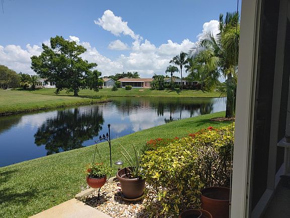 2nd image of 3804 Sandlace Court