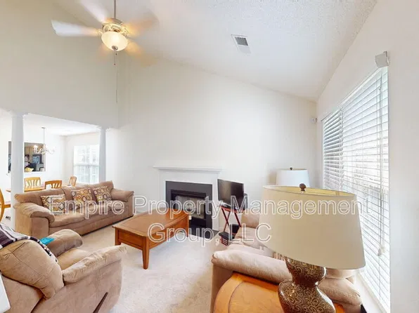 51 W Killian Station Ct, Columbia, SC 29229