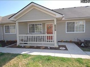 3687 Colony Hill Dr, Zanesville, OH 43701