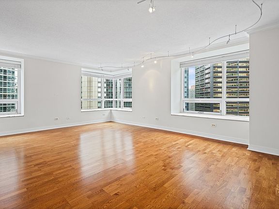 2nd image of 512 N McClurg Ct APT 1410