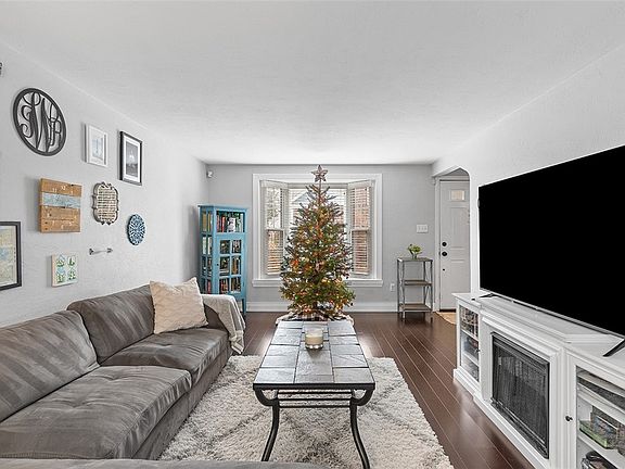 4th image of 500 Edgewood Ave