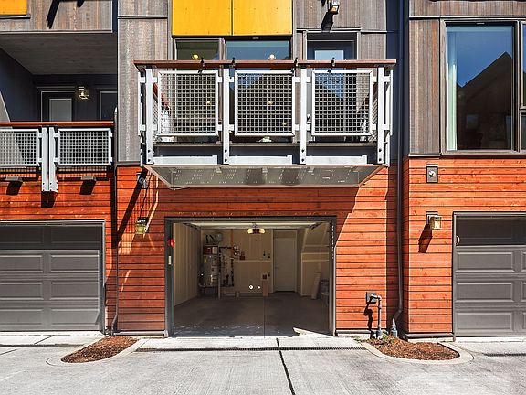 5th image of 6546 B 32nd Ave NE