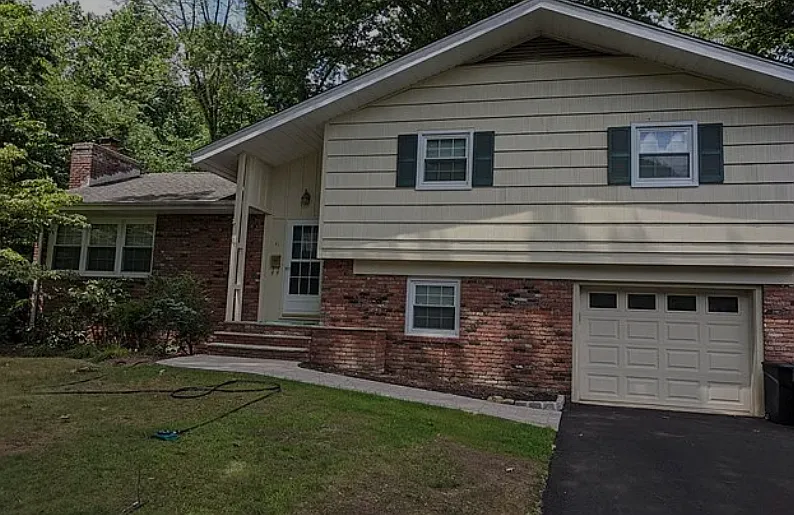 4 bed, 1956 sqft, $4,700 — Photo 2