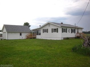 511 N Black Rd, Trufant, MI 49347