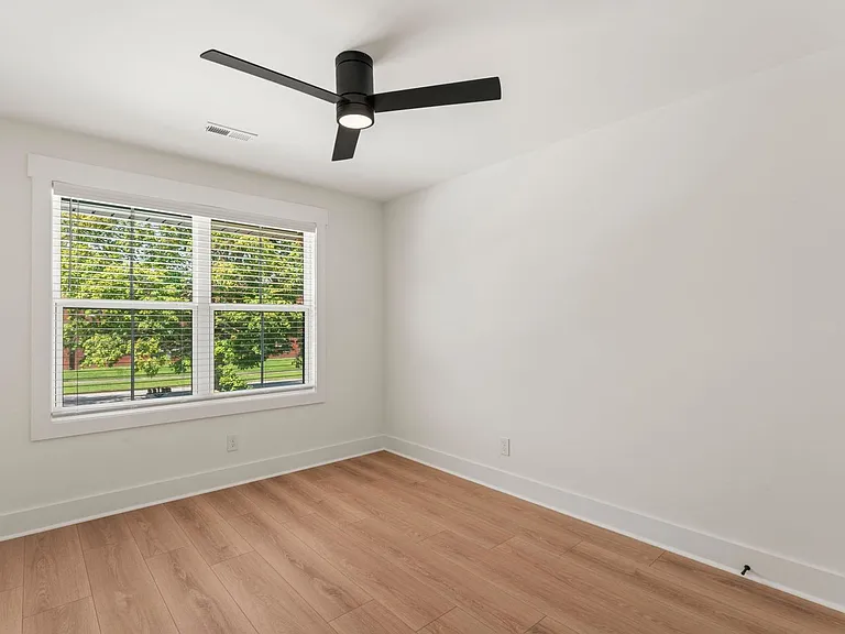 217 S Porter St — Photo 13
