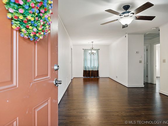 2nd image of 9 N Boyd Pl