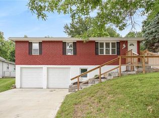 2501 NE 38th St, Kansas City, MO 64116