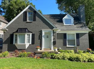 10754 Borgman Ave, Huntington Woods, MI 48070