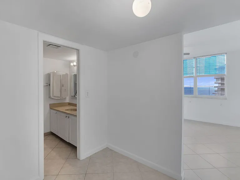 750 N Ocean Blvd #1904 — Photo 21