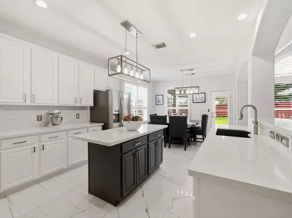 9003 Kinnel Ln, Tomball, TX 77375